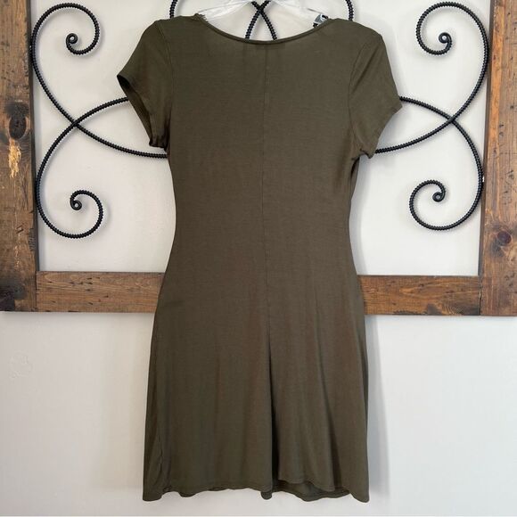 Shinestar Olive Green Lightweight Rayon Spandex Knit V Neck Size M - Picture 4 of 11